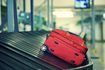 valise sur la récupération des bagages à l'aéroport