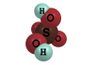 Les deux atomes d'hydrogène sont libérés par de l'acide sulfurique en solution aqueuse et sont transférés dans des molécules d'eau.
