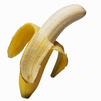 Manger une banane.