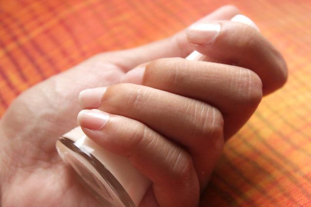 Comment faire de vernis à ongles transparent mat